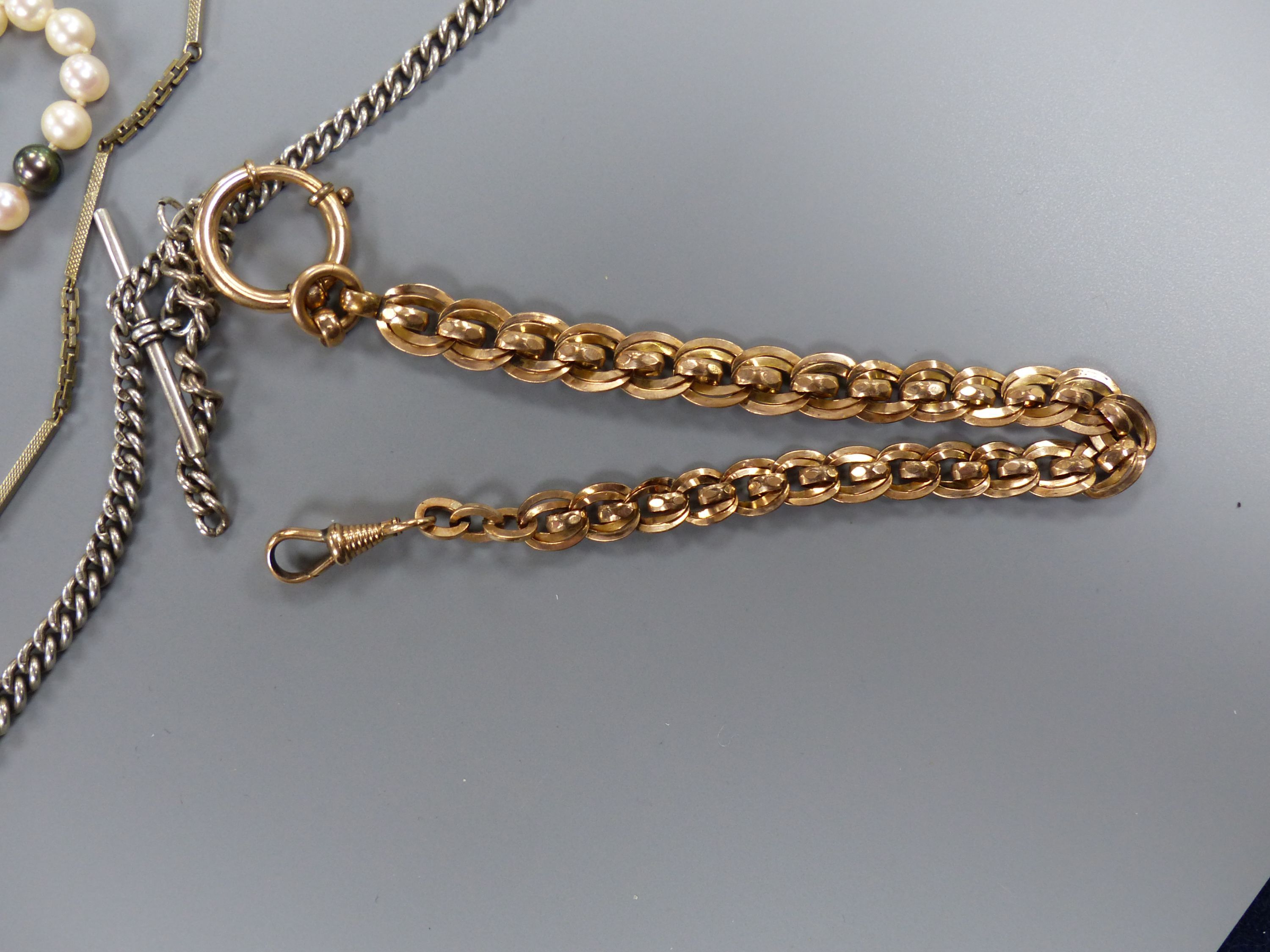 Mixed jewellery including a modern 9ct and cultured pearl bracelet, silver albert, gilt albertina, gilt albert, chain etc.